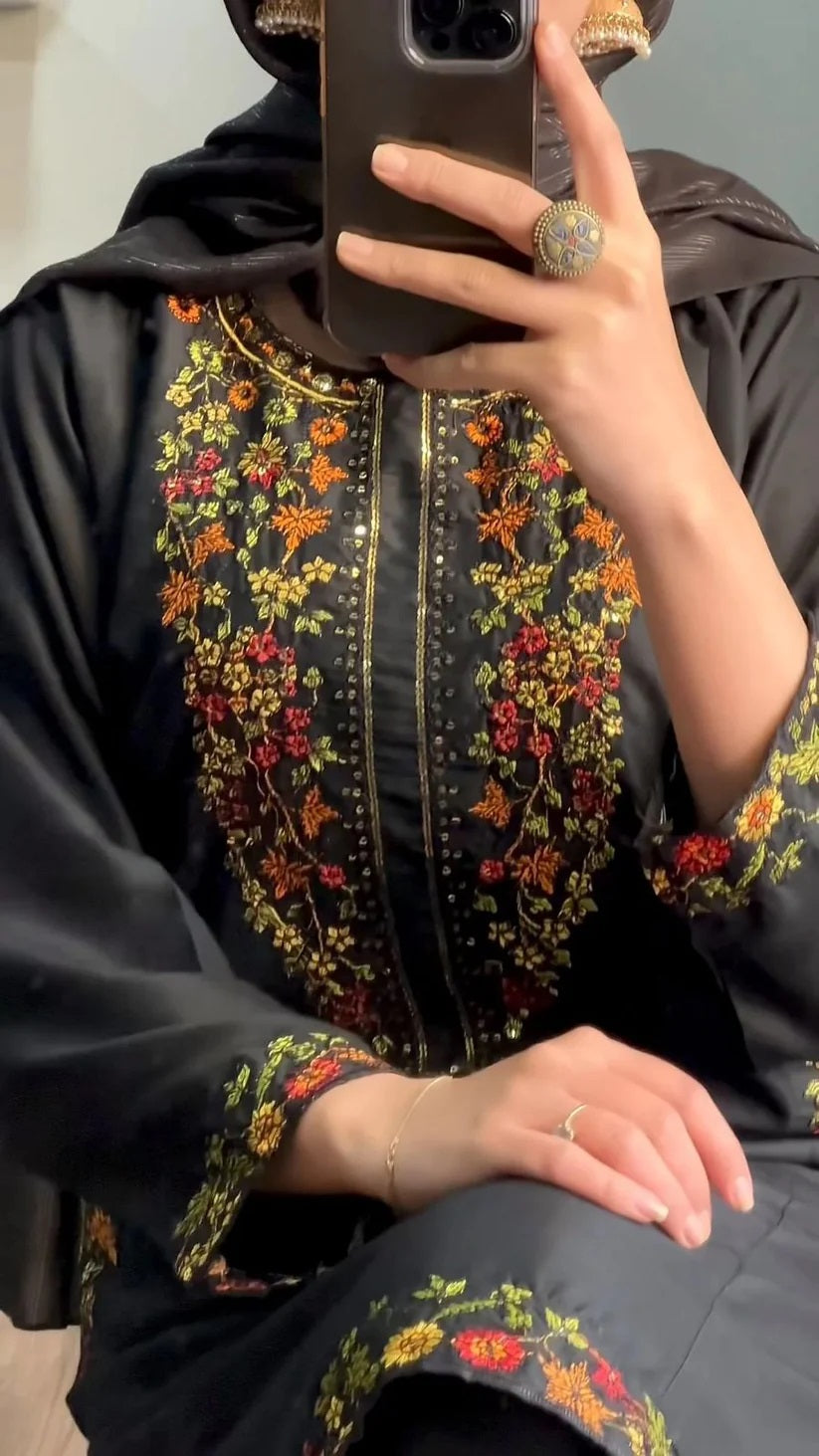 Fancy linen Embroidery Secquance Pocket For Girls