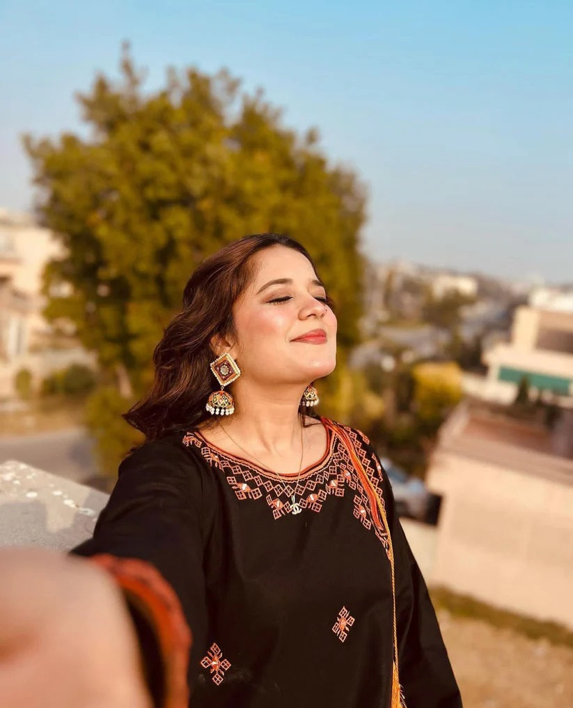 Fancy linen Embroidery With Mirror Work